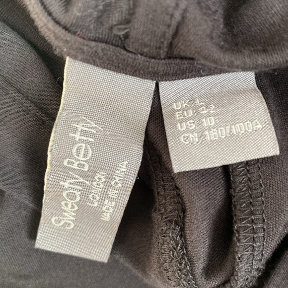 Sweaty Betty Tori Black Long Sleeve Hooded Top - Picture 5 of 6